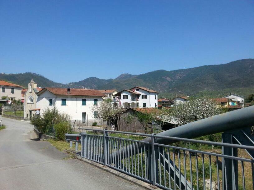 Villa Ca' En Tu Ciosu à Beverino Extérieur photo